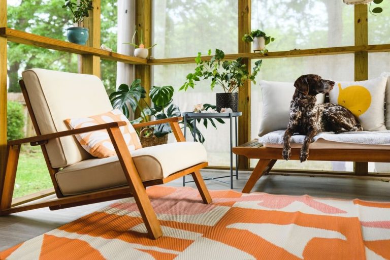 How to Incorporate Mid-Century Modern Chairs into Any Home Decor